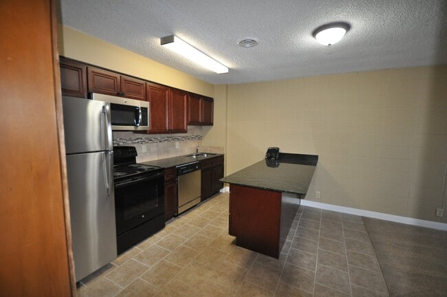 Photo - 601 So. 18th St.