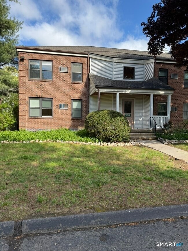 Photo - 104 Wellington Dr Unit 104