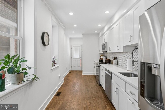 Photo - 1228 Patapsco St