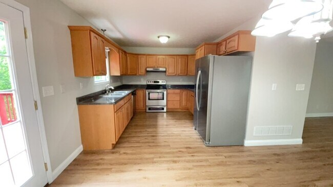 Photo - 140 Bob O' Link