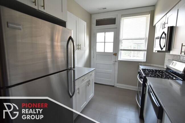 Photo - 706 W Buckingham Pl Unidad 700 West Grace 710-2