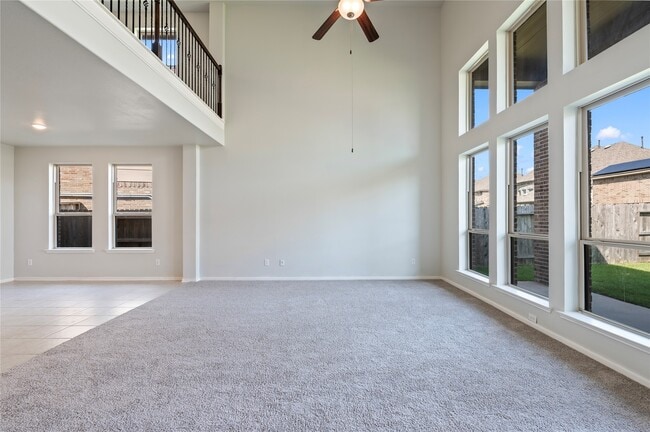 Photo - 632 Kickapoo Ct