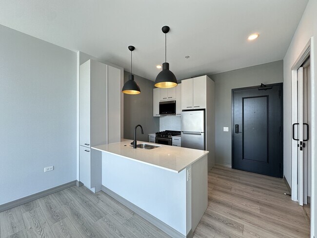 Photo - 2155 N Elston Ave Unidad 112