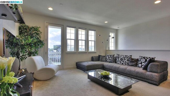 Photo - 636 Fan Tail Way Townhome