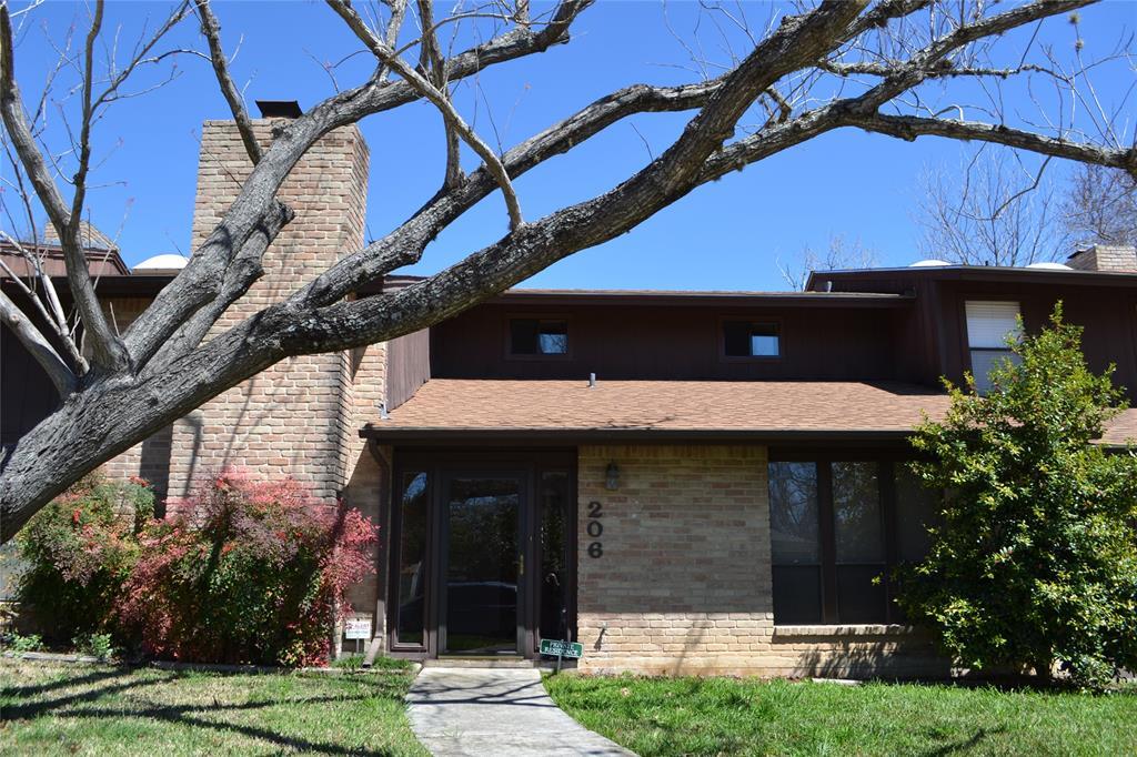 Photo - 206 Scott St