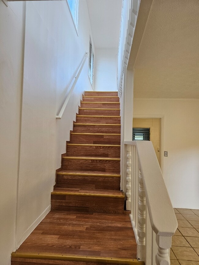 Photo - Spacious 3-Beds, 2-Bath Apartment. Back unit Unit B