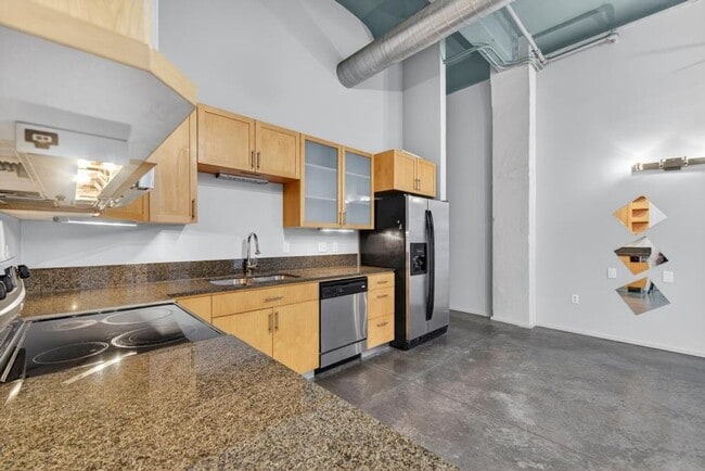 Photo - 1136 Washington Ave