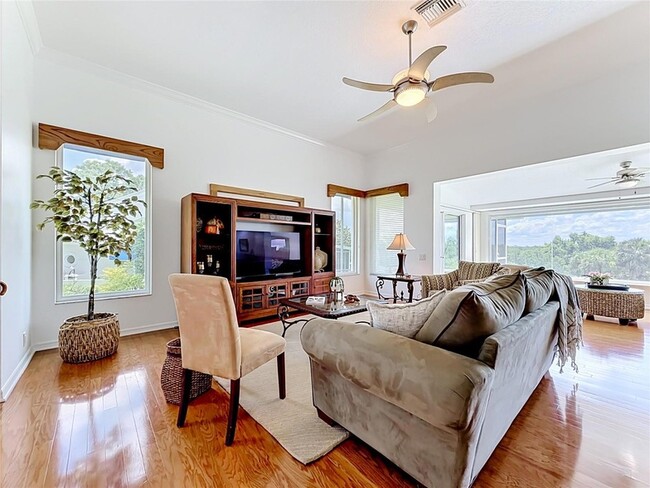 Photo - 6042 Topsail Rd