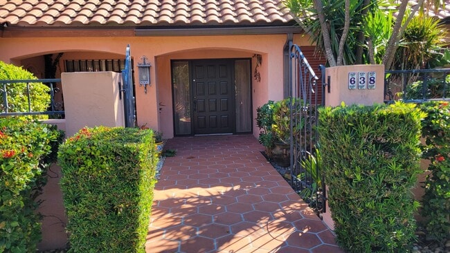 Photo - 638 S Owl Dr