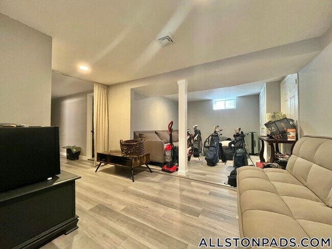 Photo - 66 Quint Ave Unidad 1