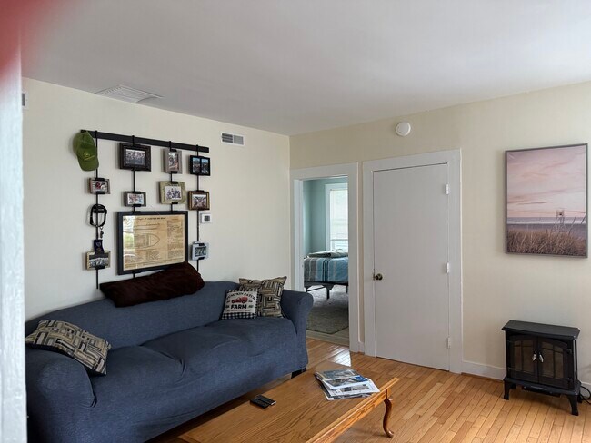 Photo - 74 Hopson Ave Unidad second floor