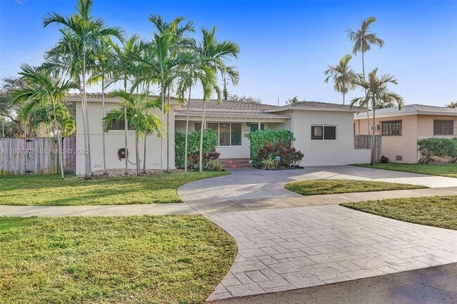 Photo - 1102 Meadow Lark Ave