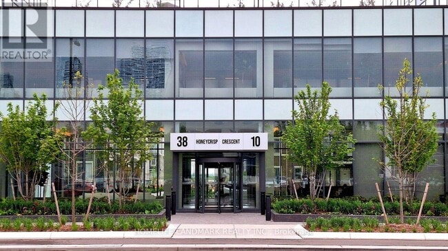 Photo - 38 Honeycrisp Cres Unit 1903