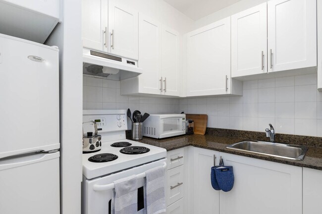 Photo - Somerset Unit 00808