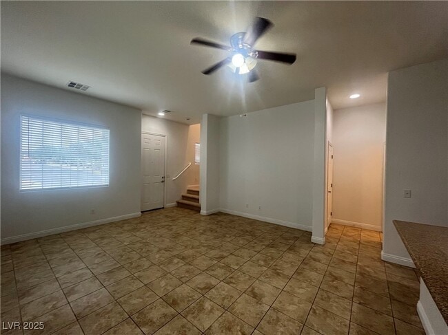 Photo - 7568 Nicklin St