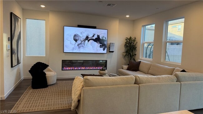 862 Camargo St