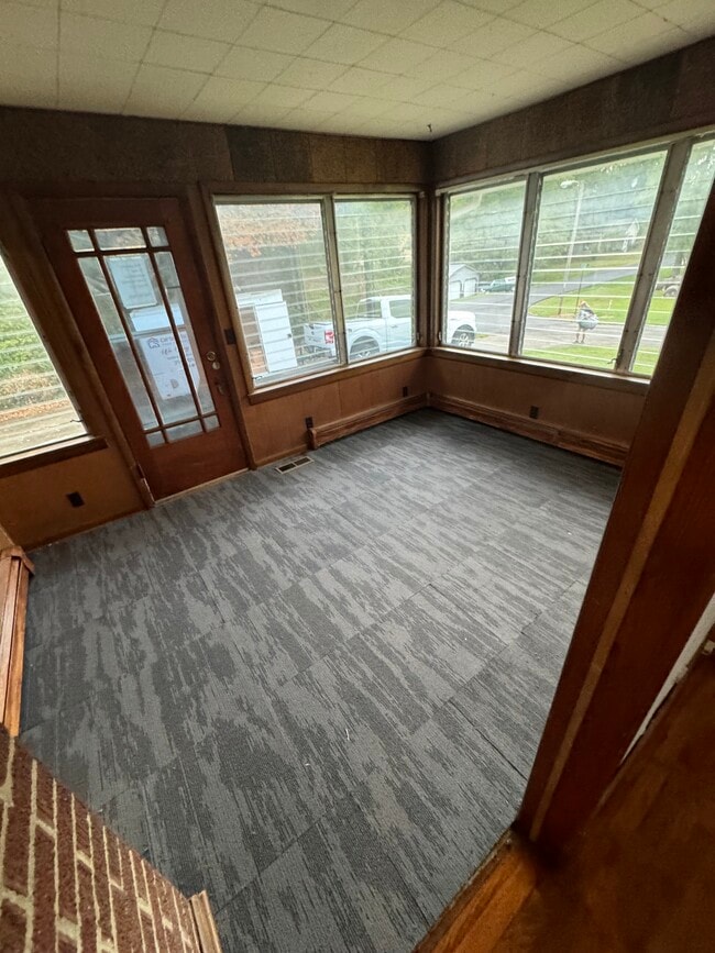 Photo - 707 Jackson St