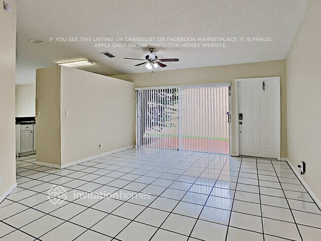 Photo - 16940 SW 142nd Pl