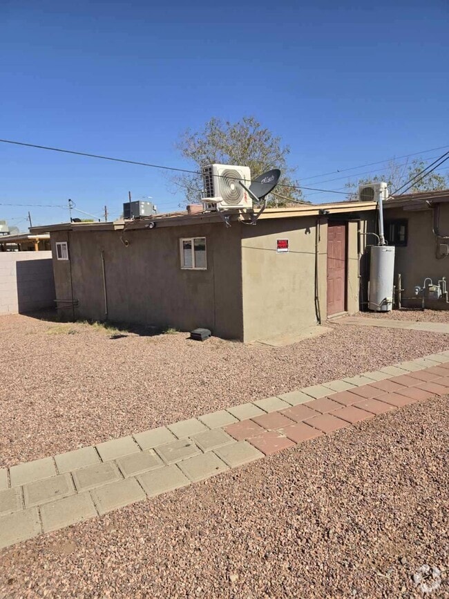 Building Photo - 713 W Pima St Rental