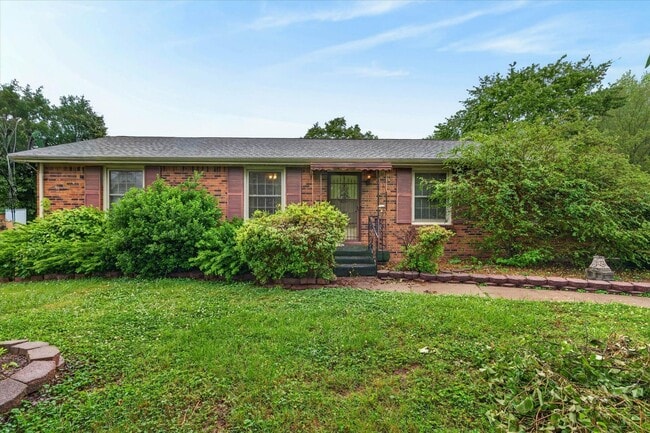 Building Photo - 2 Bedroom Dog Friendly Home For Rent With Large Bonus Room!