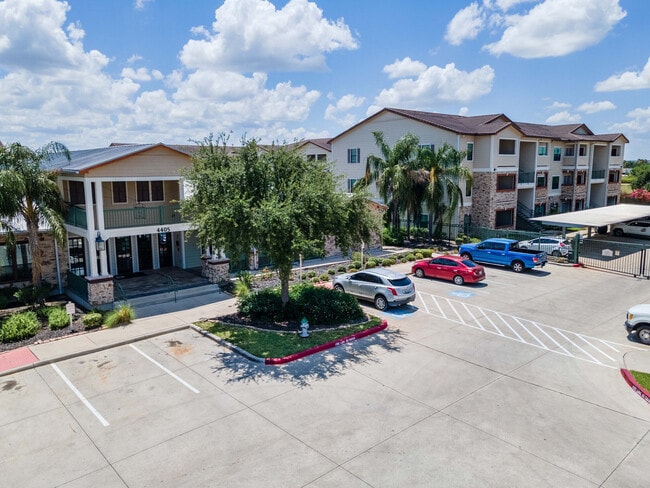 Plantation Apartments