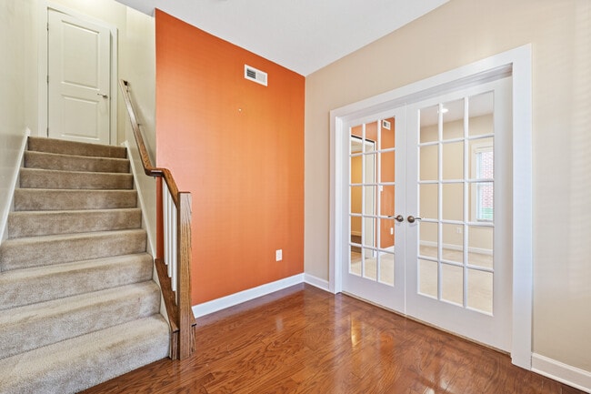 Photo - 337 Osona Ln