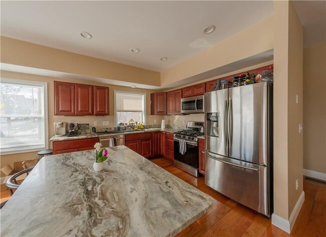 Photo - 74 Pitman St