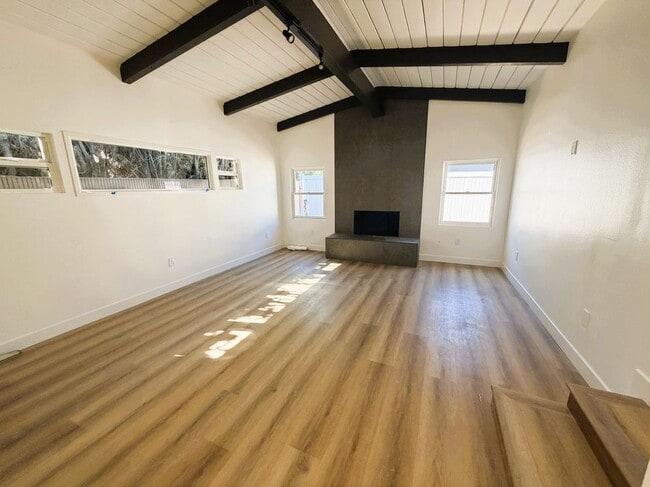 Photo - 1857 Fanwood Ave