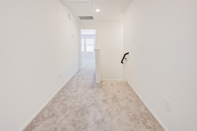 Building Photo - 17827 Pemswood Dr