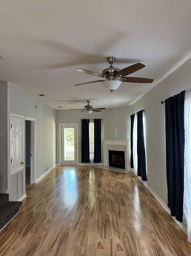 Photo - 2061 Laurel Oak Ct