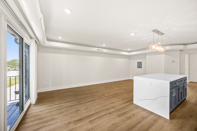 10205 Dearlove Rd