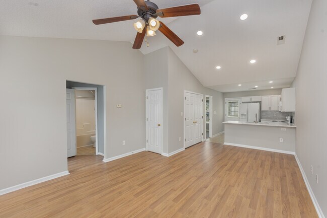 Photo - 1578 Tiana Way