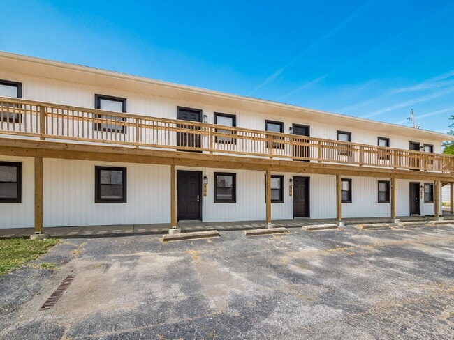 Photo - 490 Forest St