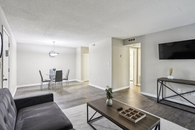 Photo - 1800 Lantern Ridge Dr Unidad SI FL2-ID1612659P