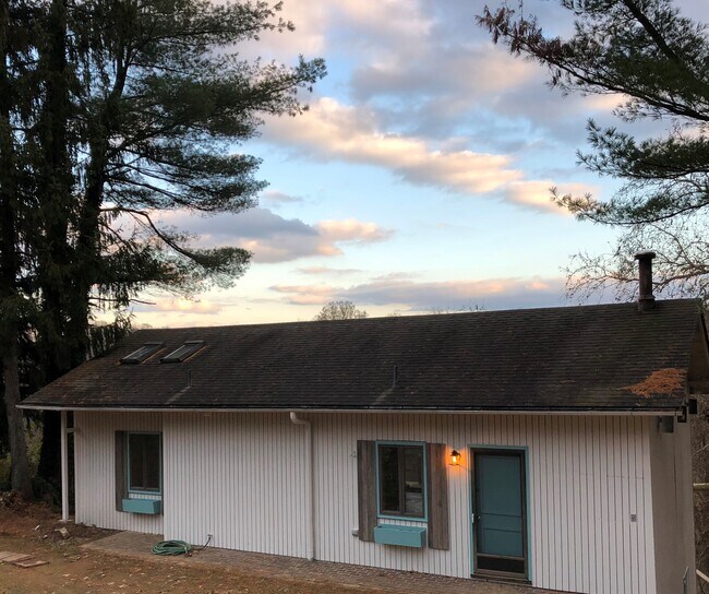 Photo - 500 Golf Rd Unit The Guest House