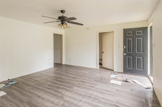 22316 E Martin Dr