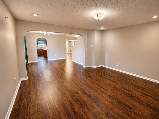 Photo - 9607 Memorial Crossing Ct