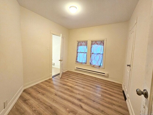 Photo - 6 Frederick Ct Unit 1