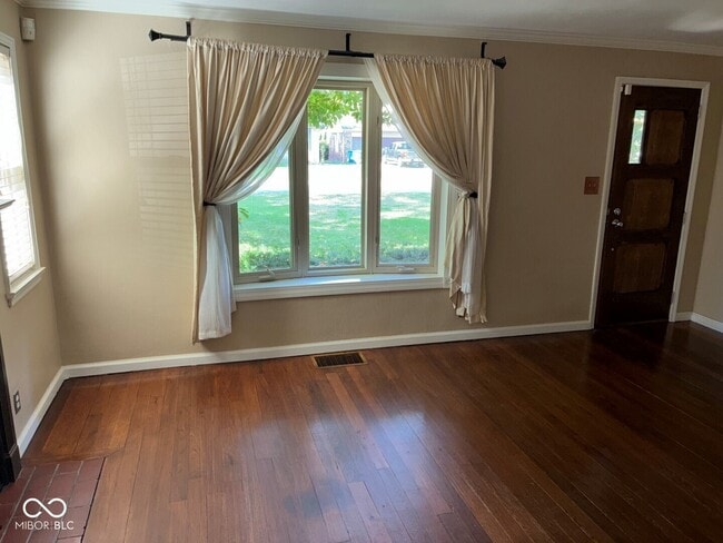 Photo - 5845 Brouse Ave