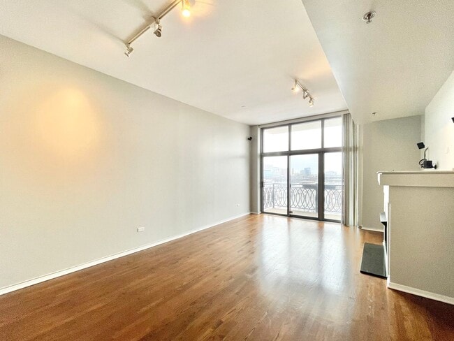 Photo - Stunning 2bed/2bath condo in West Loop!
