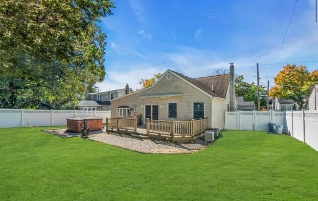 Photo - 1308 Sunnyfield Dr