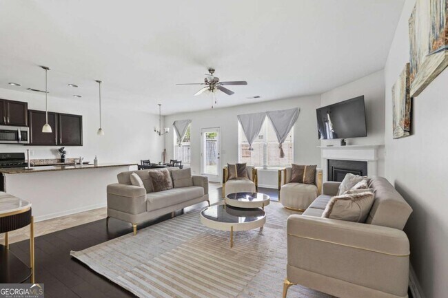 Photo - 565 Dasheill Ln