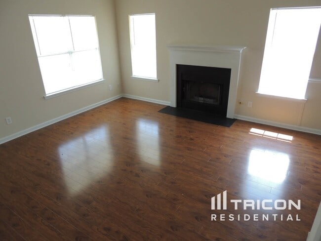 Photo - 99 Floresta Dr