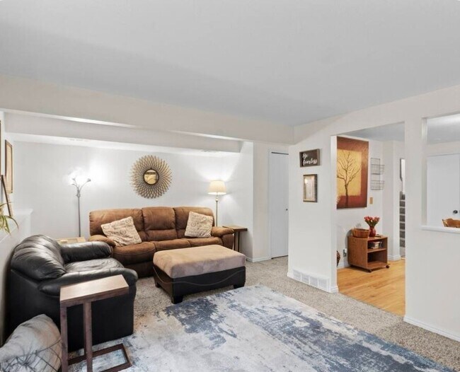 Photo - 4702 S Cathay Cir
