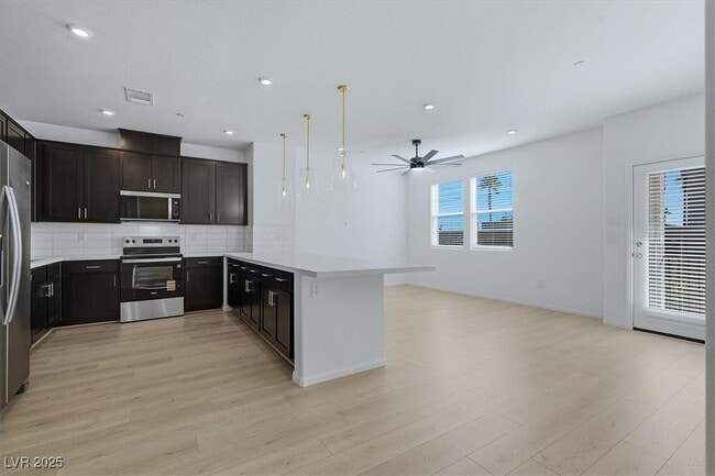 Photo - 8667 Luxuriant Ave