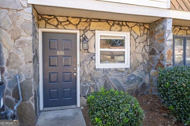 Photo - 1686 Wynndowne Trail