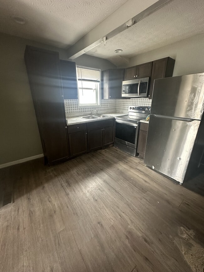 Photo - 1568 Arlington Ave House