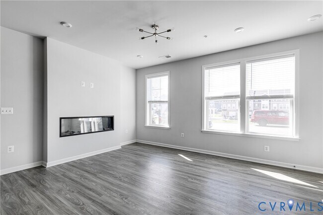 Photo - 713 McCormick Farm Dr