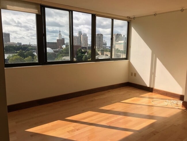 8 Whittier Pl Unit 7H