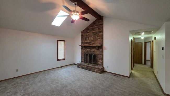 Photo - 503 E Redwood St Unidad 503 E Redwood Ave